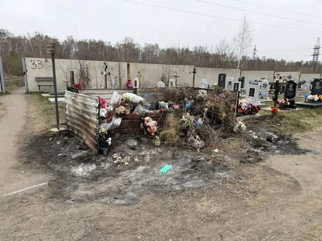 В Каменске-Уральском подожгли кладбище — ищут виновных