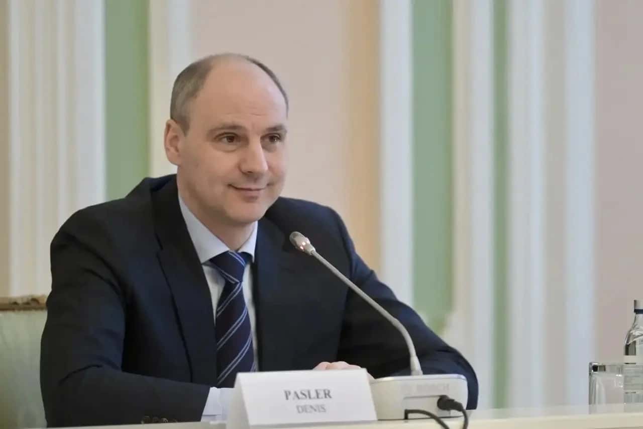 В Екатеринбурге повреждён многоэтажный дом при атаке БПЛА, жертв нет