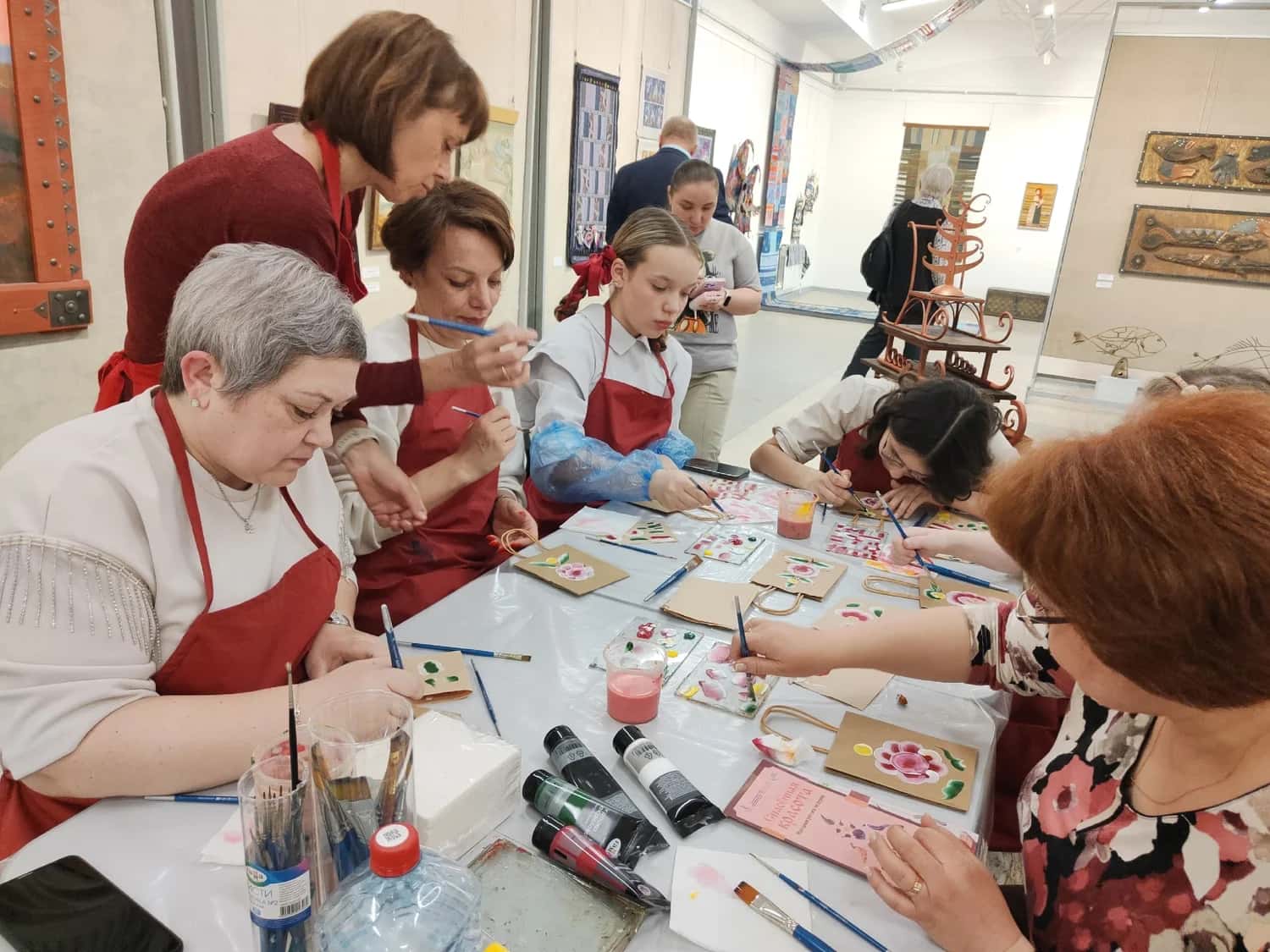 В Каменске-Уральском открылась выставка «Спасённая красота» с экспонатами XIX века