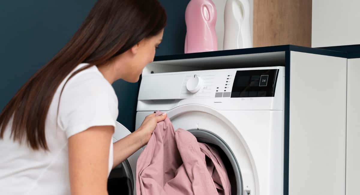 Почему нельзя оставлять дверцу стиральной машины открытой: запомните на всю жизнь