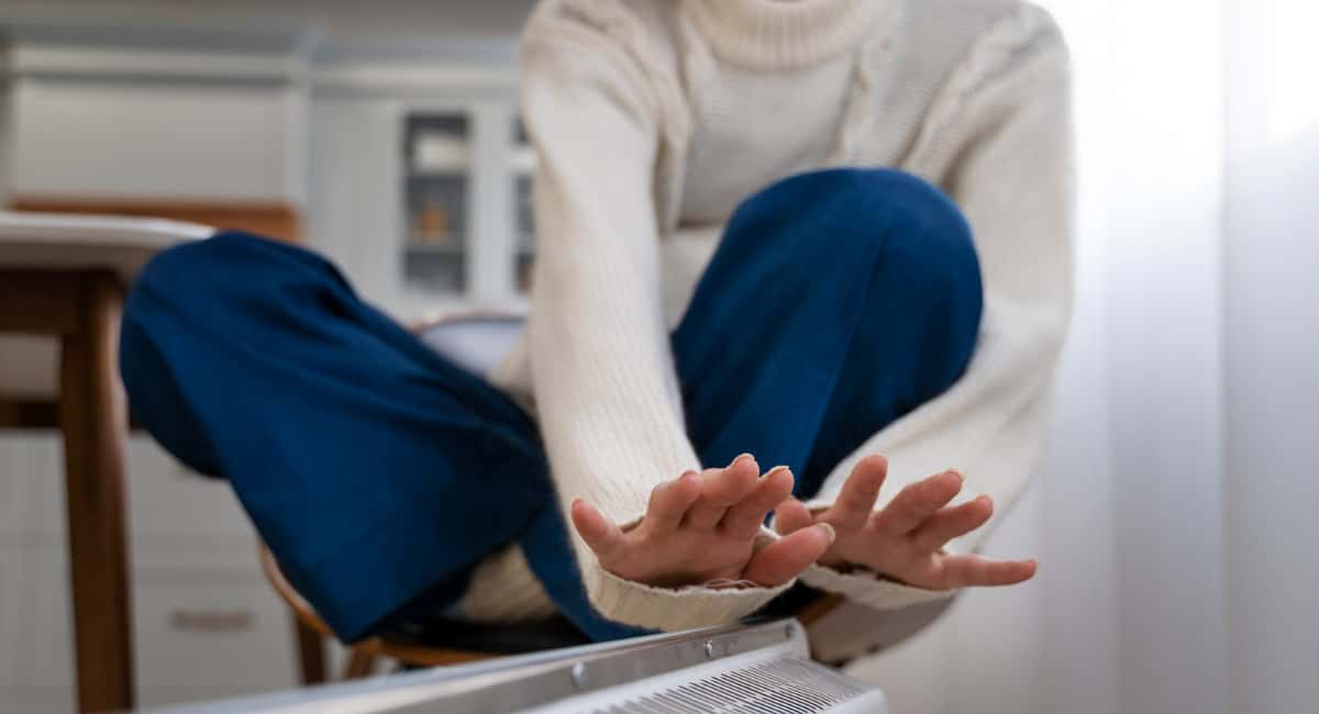 Газ и дрова уже прошлый век: грею дом зимой за бесценок — многие не догадываются, что так можно