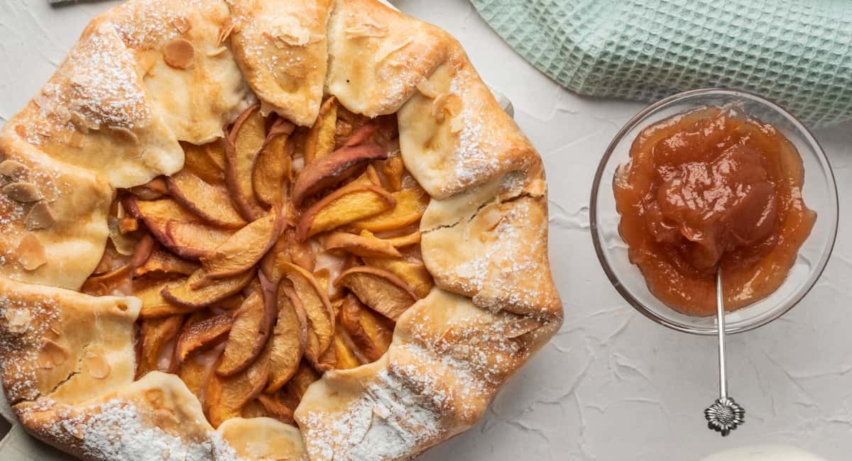 Яблочный насыпной пирог "Три стакана": круче и вкуснее шарлотки - и намного проще готовить