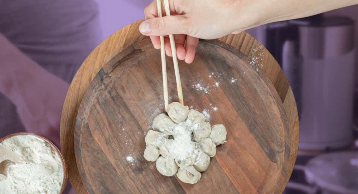 Почему китайцы замачивают пельмени перед варкой и не парятся, что слипнутся — теперь всегда так делаю