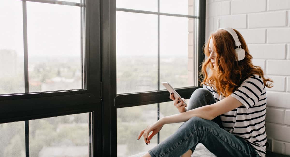 Мыть окна тряпкой больше не модно: умные стёкла самоочищаются под дождём — новинка 2026