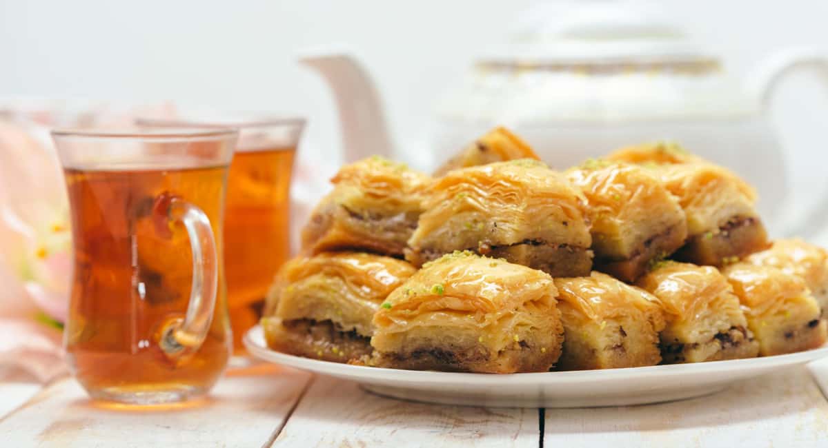 На эту домашнюю пахлаву даже турки слюни пускают: самый простой рецепт без возни и хлопот