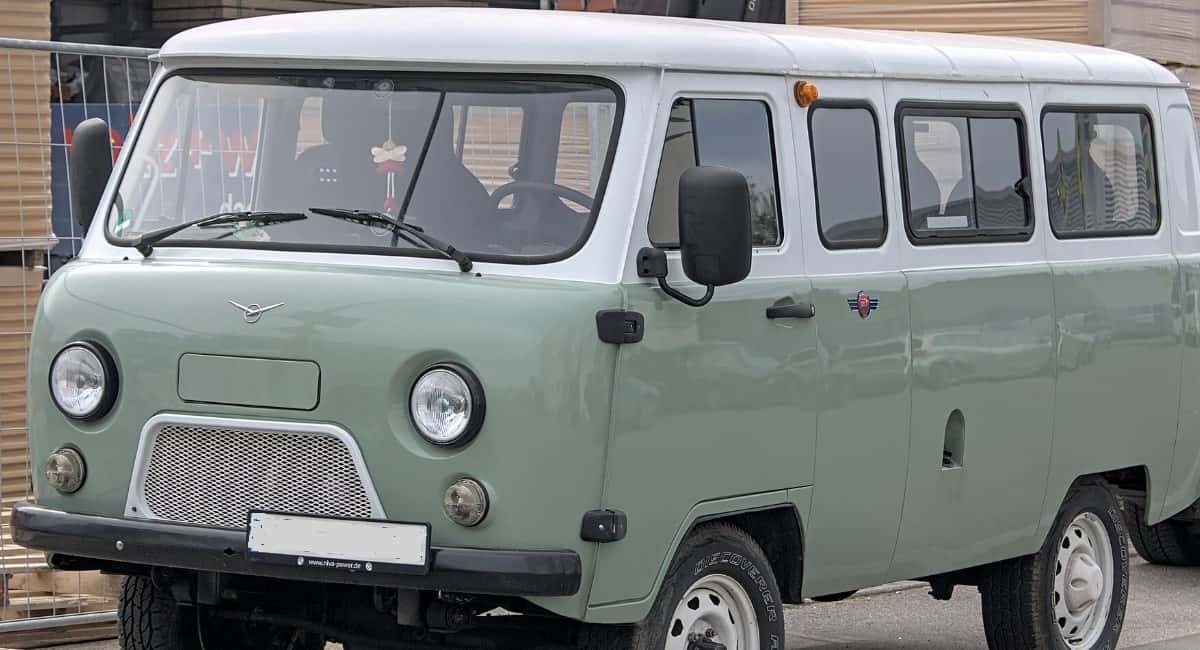 Японцы покупают наш УАЗ "Буханка" за 3 миллиона рублей: рассказываю, зачем он им нужен