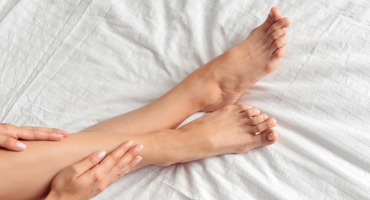 Мажу на пятки и надеваю носки — через 3 дня кожа как у младенца, никаких трещин и мозолей