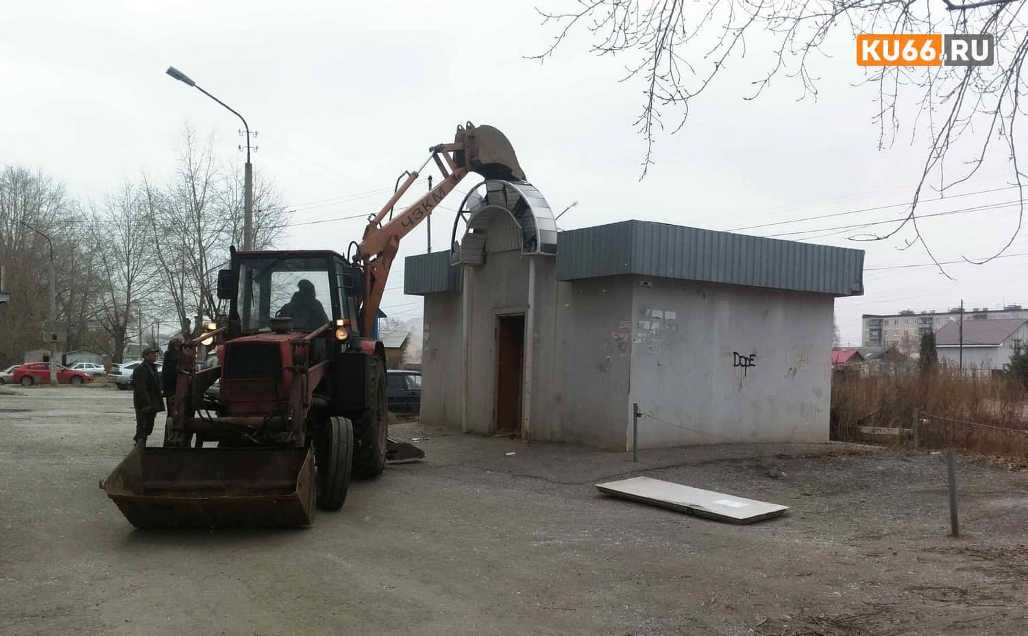 В Каменске-Уральском переделают два десятка остановочных комплексов. Киоски, кафе, гаражи и другие «посторонние» объекты грозятся снести