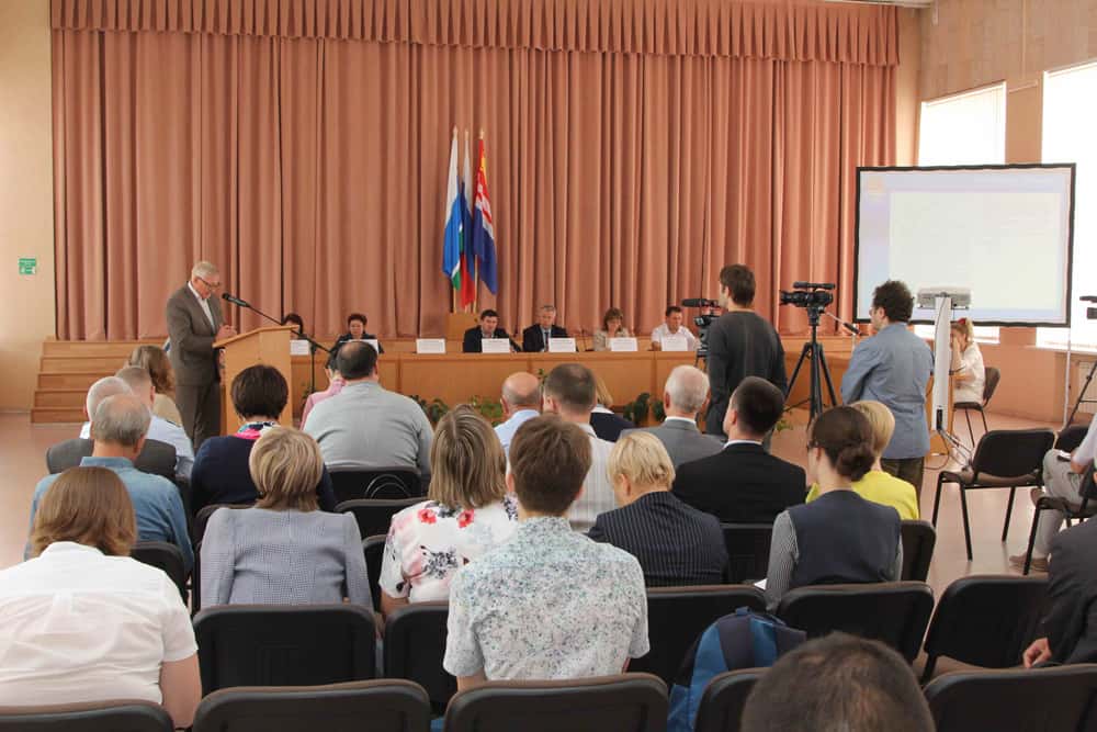 Чиновники Каменска-Уральского уверяют: инфраструктура города готова к старту отопительного сезона. Но вы должны ресурсникам 145 млн руб.!