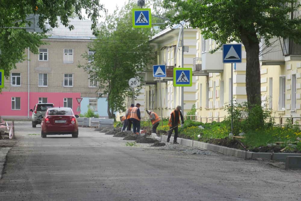 Есть чем гордиться: сезонный ремонт дорог в Каменске начинается повсеместно. Ради хорошего полотна жителям придется терпеть все лето