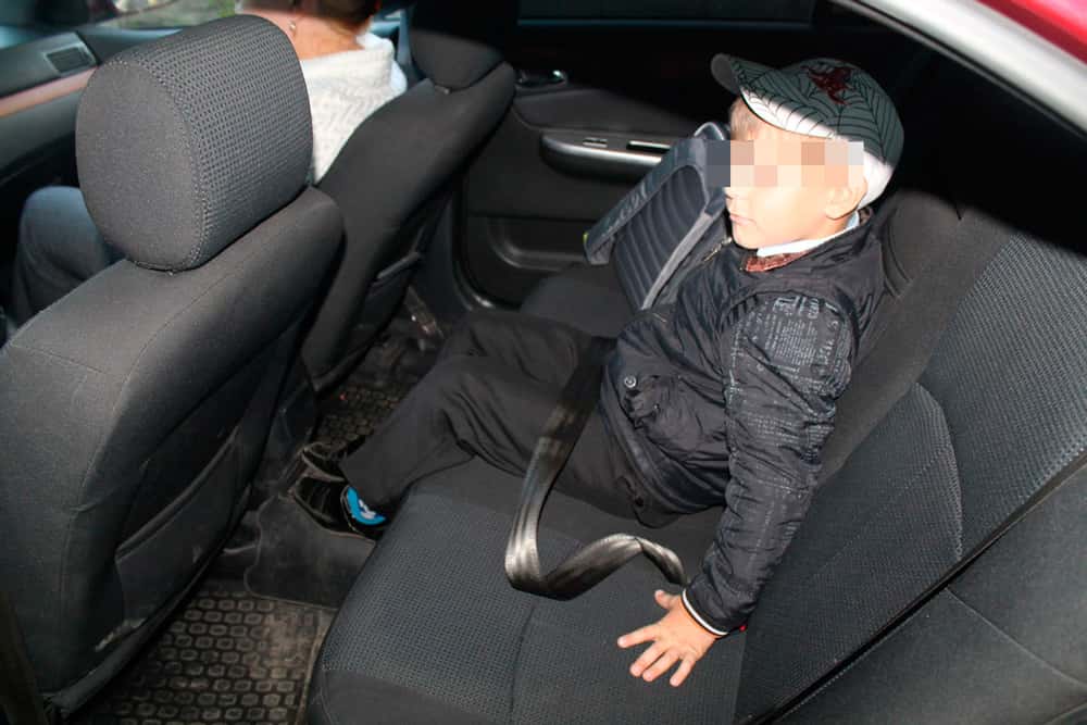 Не дорожат здоровьем детей! Инспекторы ГИБДД во время рейда в Каменске остановили девятерых водителей, которые везли малышей без кресел