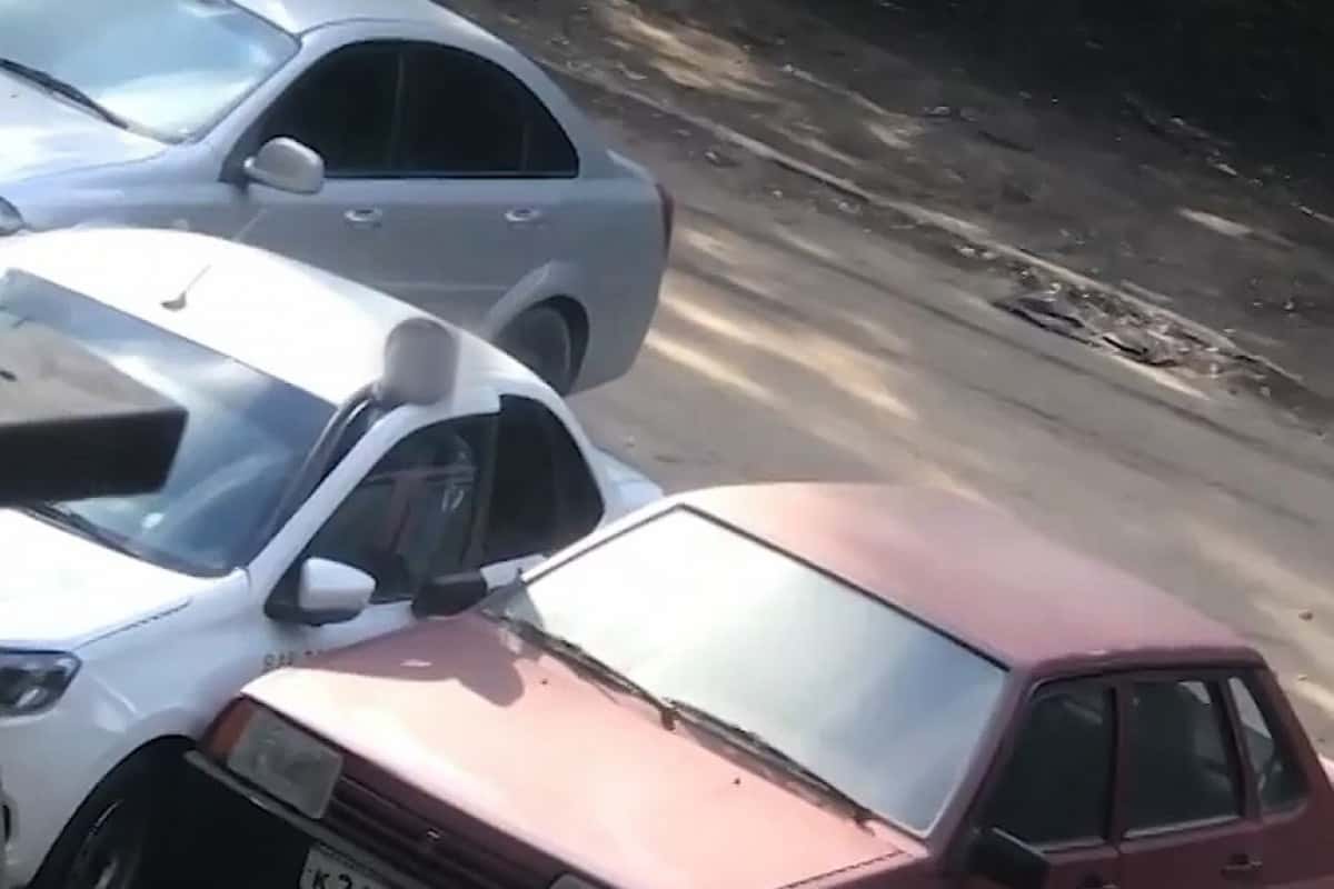 В Самаре водителя насмерть придавила дверь собственного автомобиля