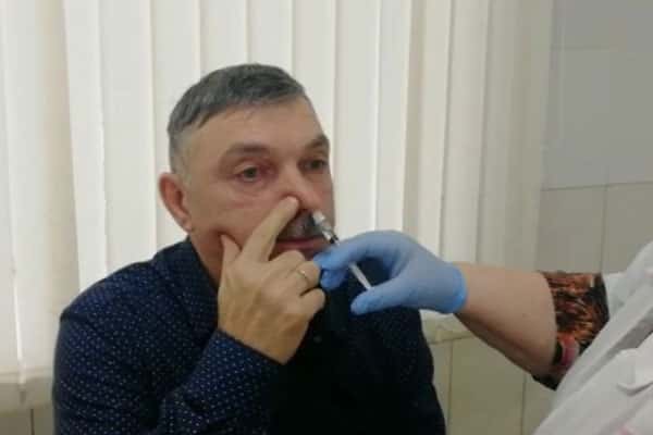 В Каменске-Уральском начали прививать против коронавируса интерназально