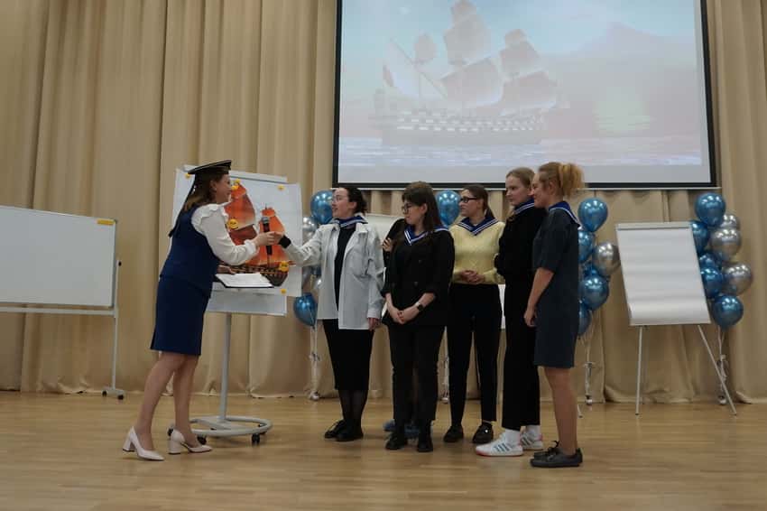 Жителям Каменска-Уральского предлагают рассказать о своих педагогах 