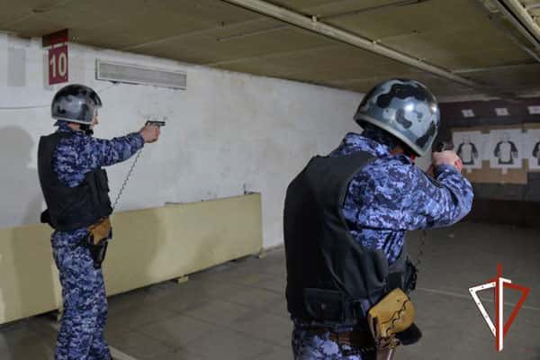 Экипаж Каменск-Уральского ОВО занял первое место в конкурсе профессионального мастерства групп задержания