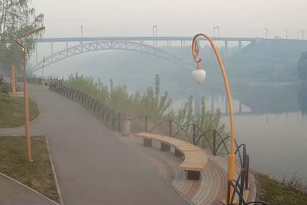 Ночью Каменск-Уральский накрыл едкий смог от пожаров