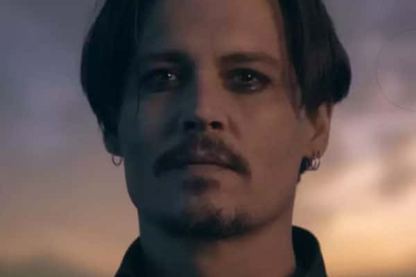 Стоматолог объяснил, что не так с зубами у Джонни Деппа