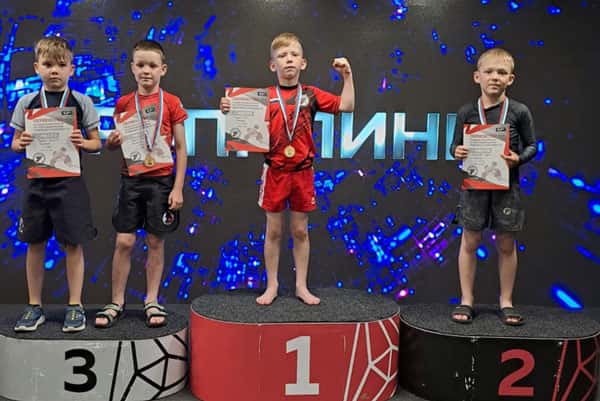 Спортсмены из Каменска-Уральского взяли призовые места на Первенстве Свердловской области и открытом турнире по грэпплингу и грэпплингу-ги