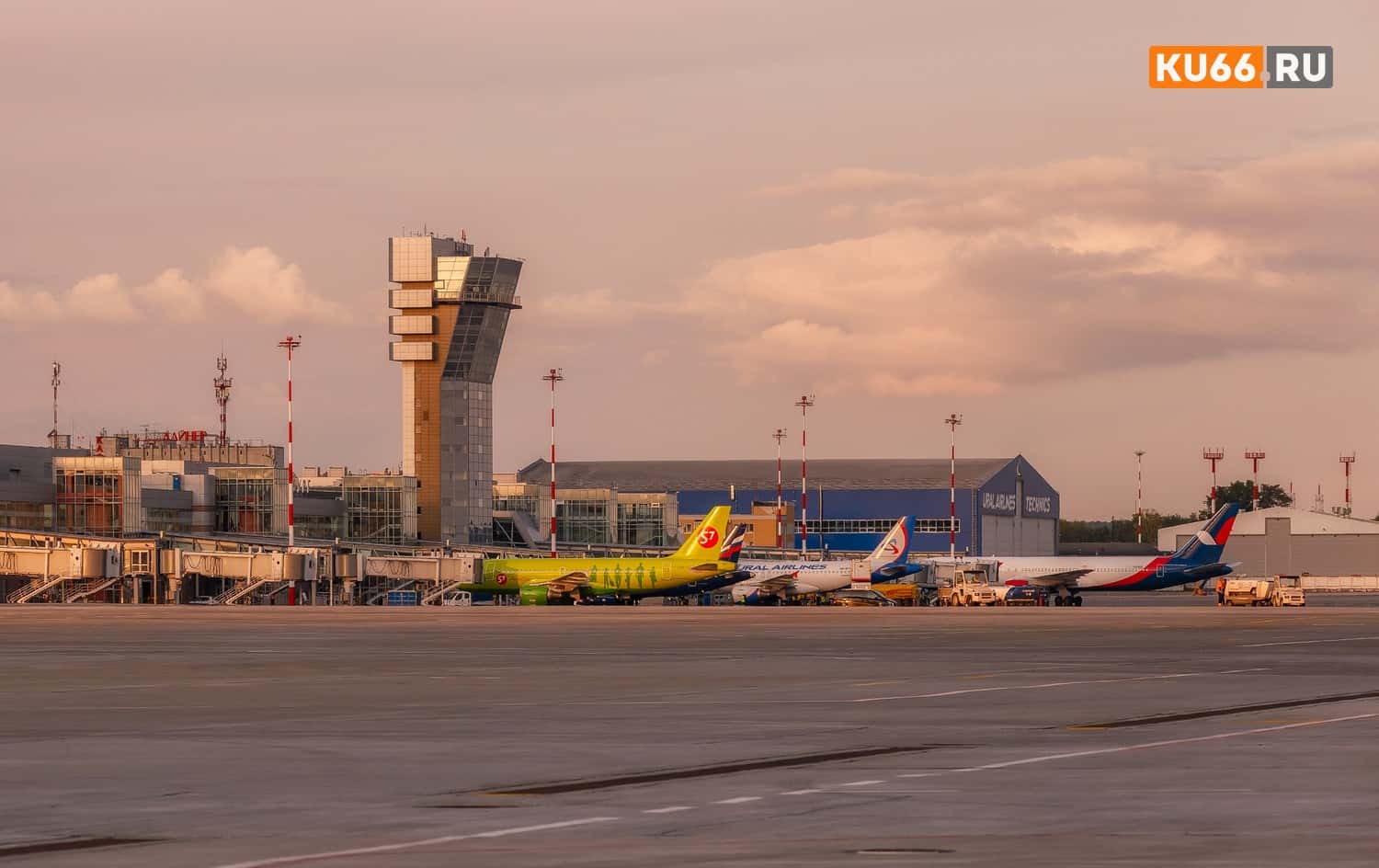 У прибывшего из Антальи в Екатеринбург самолета отказало шасси