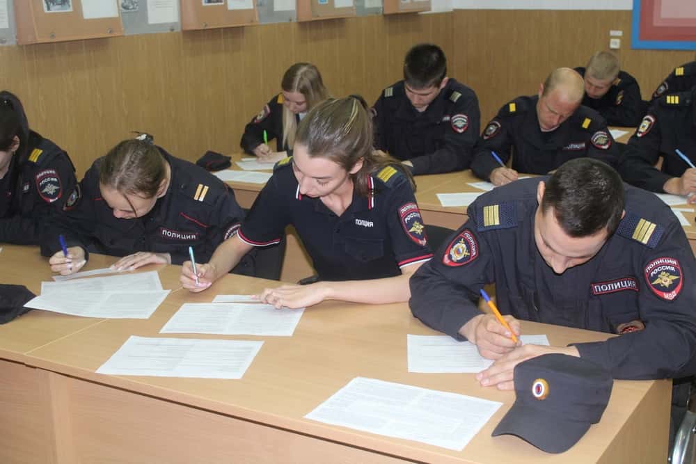 Полицейский из Каменска-Уральского стал одним из лучших по профессии