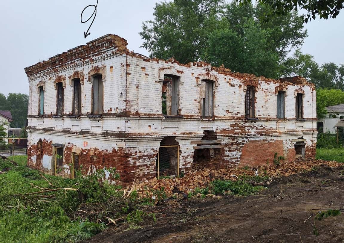 Под Каменском-Уральским спасли от сноса старинную усадьбу