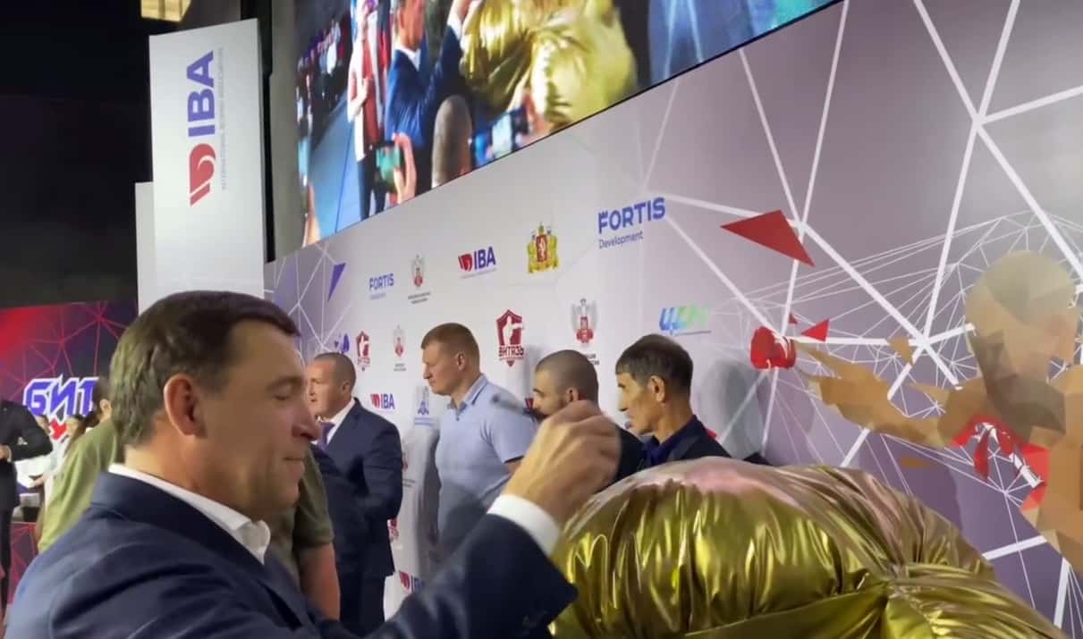 Евгений Куйвашев открыл в Каменске-Уральском Центр прогресса бокса «Витязь»