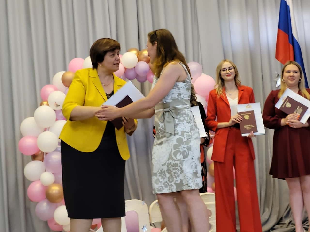 В Каменске-Уральском выпустили ещё 95 педагогов 