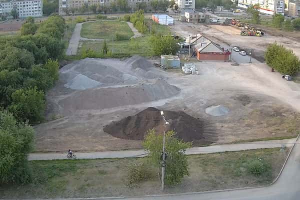 В Каменске-Уральском активно реконструируют Байновский сад 