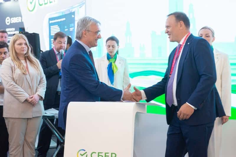 В Свердловской области при поддержке Сбера начнут производить интеллектуальные датчики давления на базе платформы цифровых двойников СберМобайл