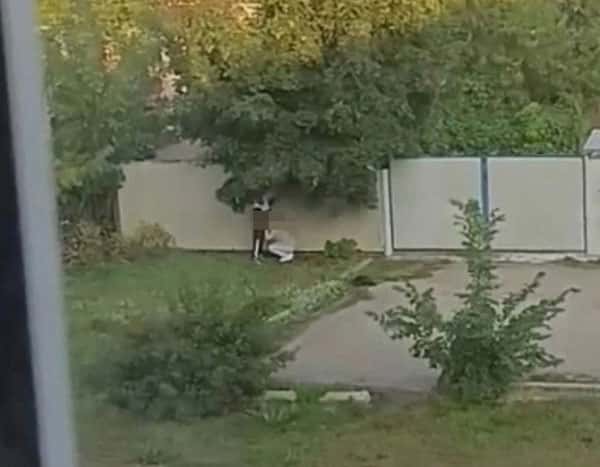 В Каменске-Уральском на улице парочка занималась любовью