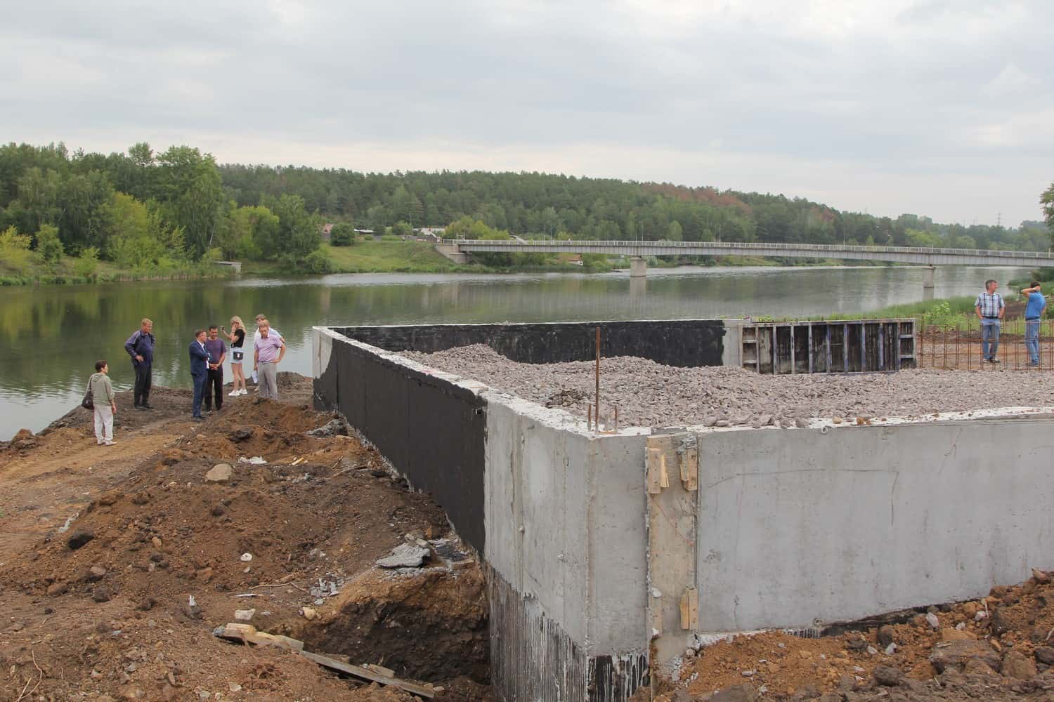 Успеют ли к 30 сентября? При благоустройстве Набережной в Каменске-Уральском возник дефицит кадров 