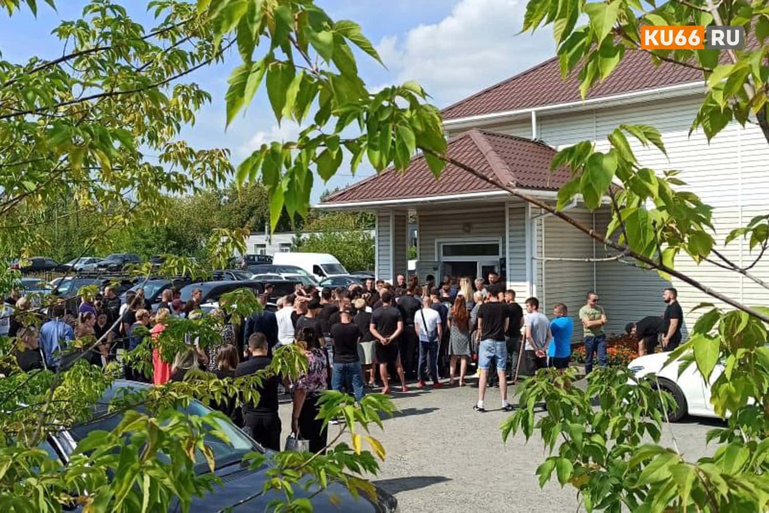 В Каменске-Уральском простились с боксёром, убитым в ночном клубе «Джой» 