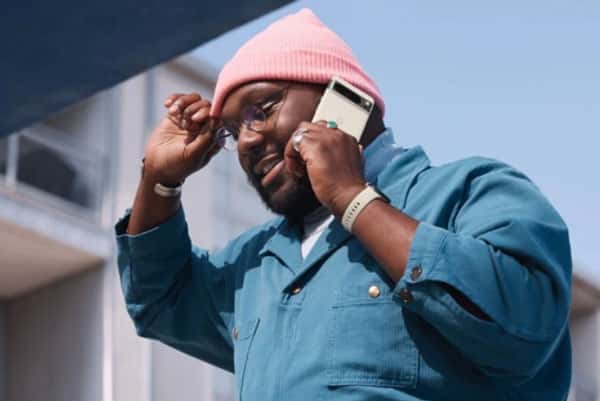 Google представила смартфон с термометром Pixel 8 Pro, часы и наушники