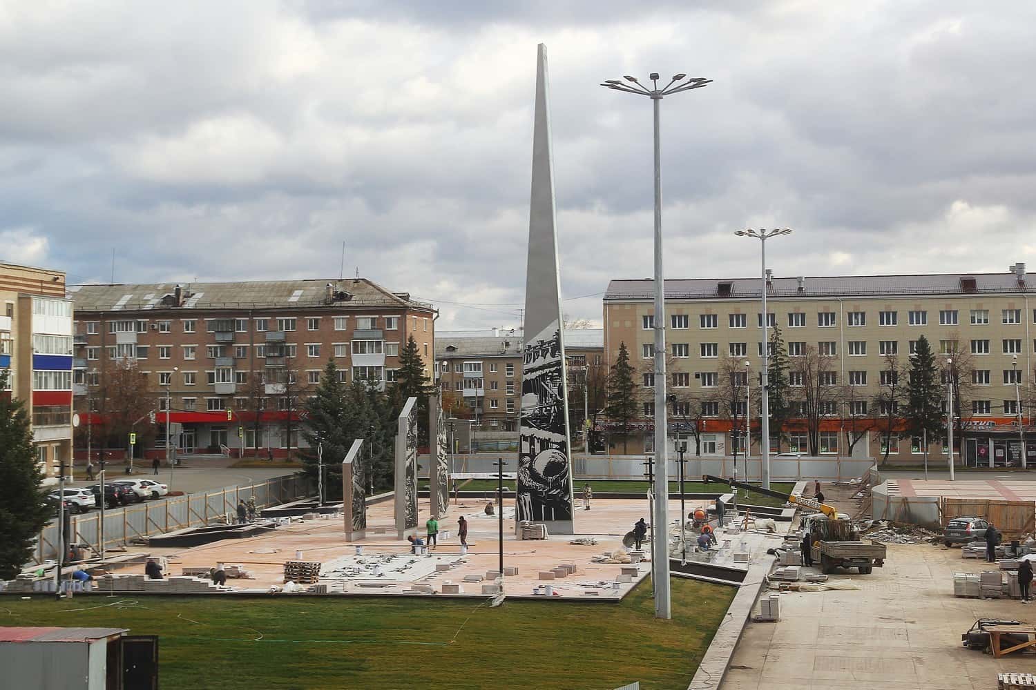 В мэрии Каменска-Уральского рассказали, как будут открывать стелу «Город трудовой доблести» 