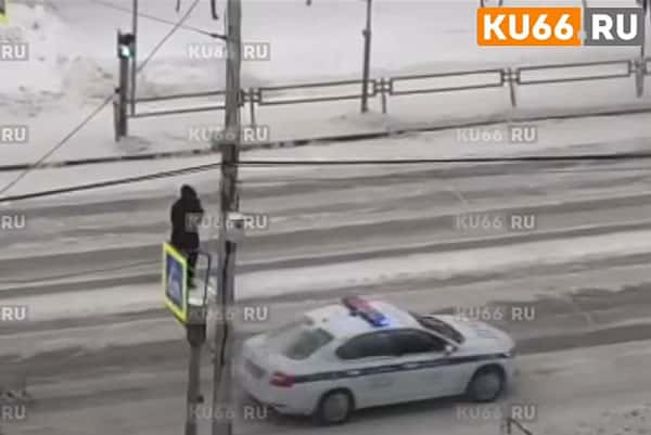 Жители Каменска-Уральского впали в ярость после инцидента с хитрыми гаишниками 