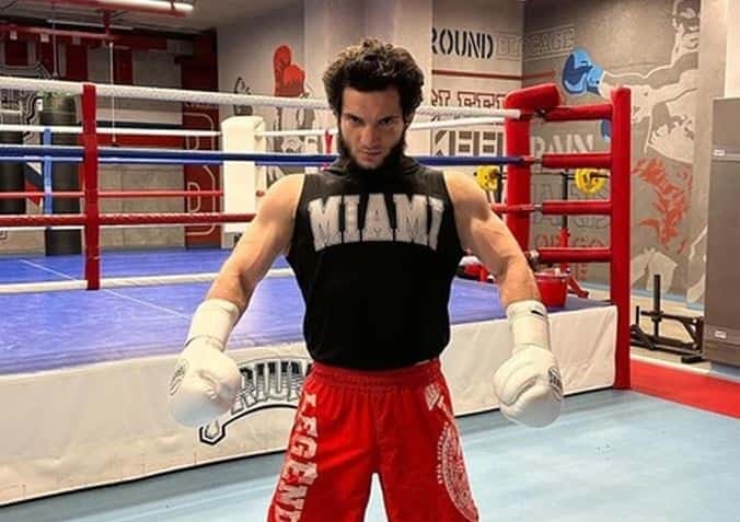 Боец ММА «Веном» упал с 10 этажа, пока спасал кота, и выжил