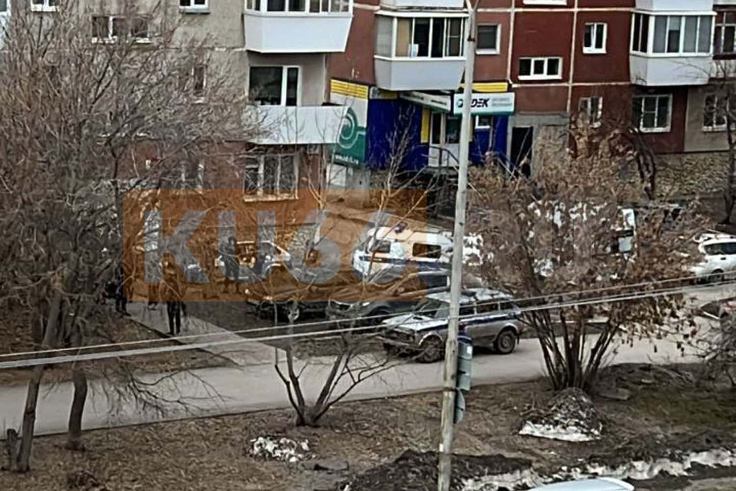 В посылке из Таджикистана, которая вызвала переполох, зазвонил будильник телефона