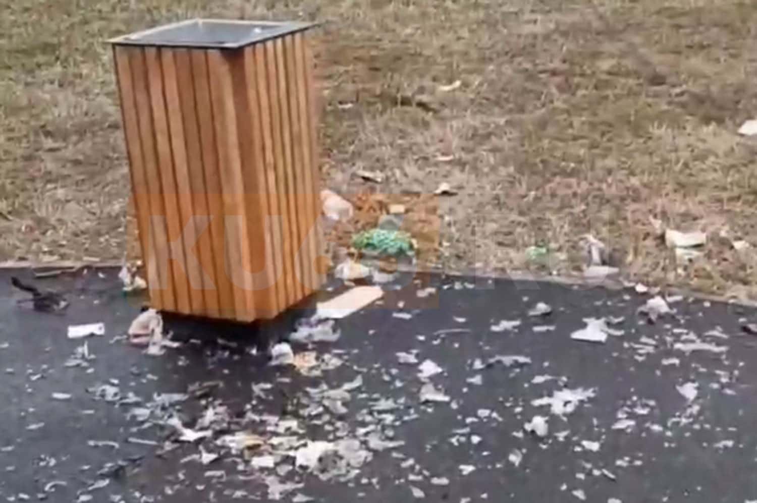 В Каменске-Уральском детский городок «Берендеевка» пьяницы превратили в распивочную. Видео