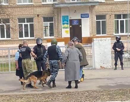 В Каменске-Уральском эвакуируют школу