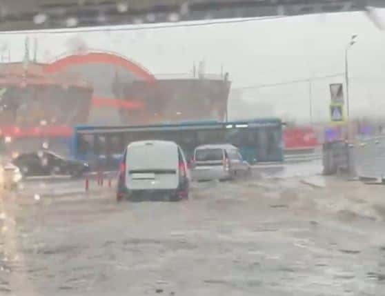 Москву затапливает из-за ливня
