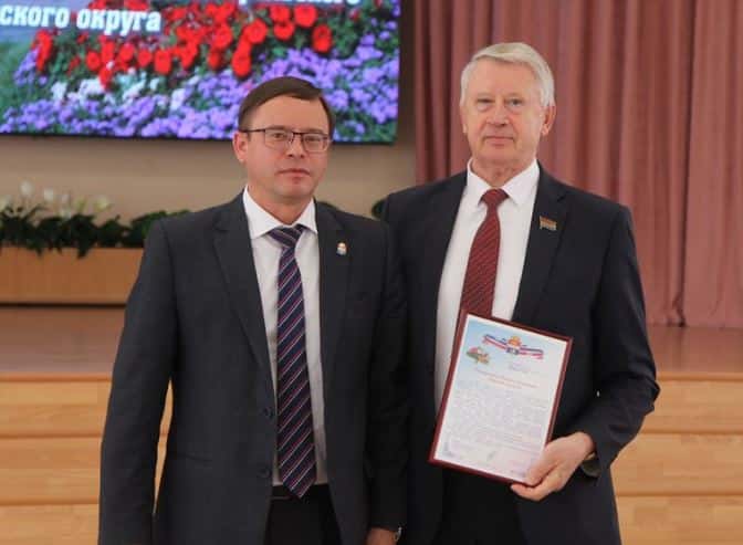 В Каменске-Уральском отпраздновали 30-летие со дня появления новой представительной власти