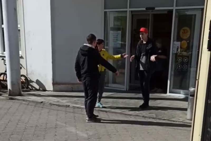 Инцидент на рынке "Добролюбовский" в Каменске-Уральском: Что произошло? Видео