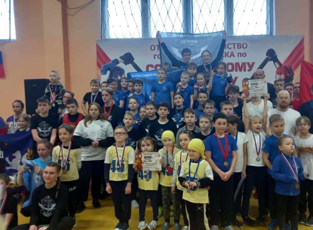 Спортсмены из Каменска-Уральского приняли участие в турнире по современному мечевому бою