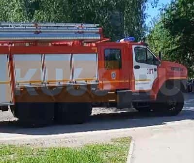 В Каменске-Уральском вспыхнула квартира. Видео