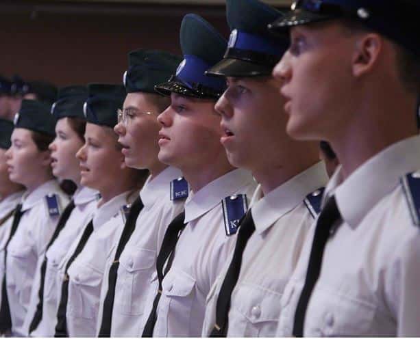 В Каменске-Уральском прошла торжественная церемония вручения аттестатов кадетам