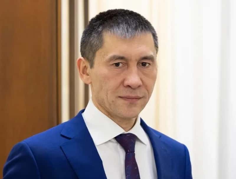 «Сначала рожать, потом — работать»: Свердловский министр Садыков о гендерной роли женщин