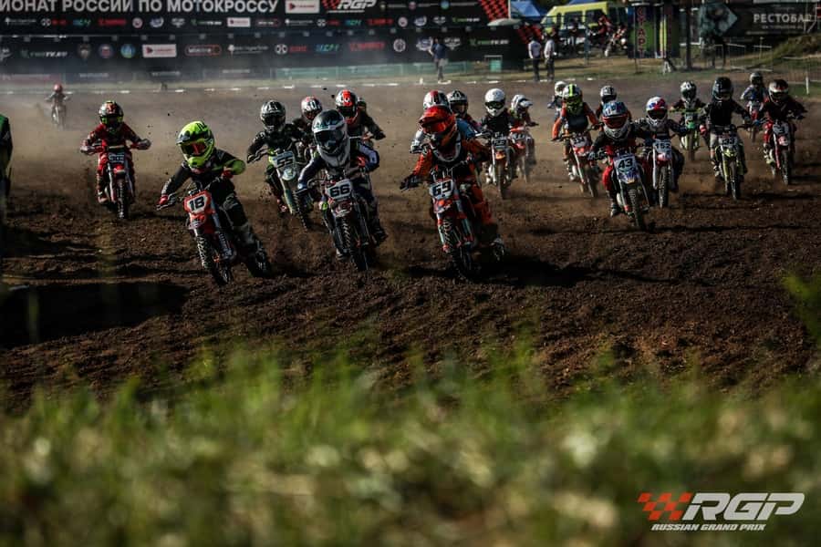 Свердловские мотогонщики после успешных соревнований по мотокроссу в Каменске перешли на третий этап