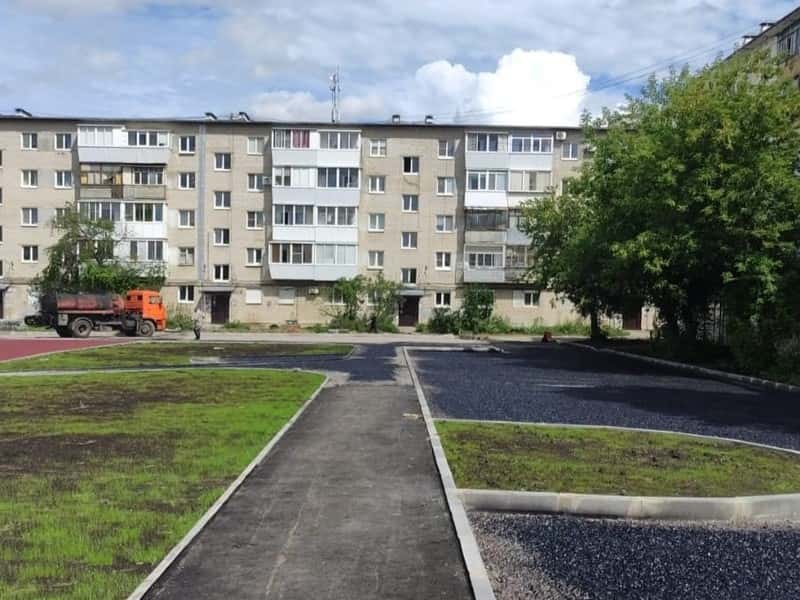 Самый большой двор обустроили в Синарском районе Каменска-Уральского 