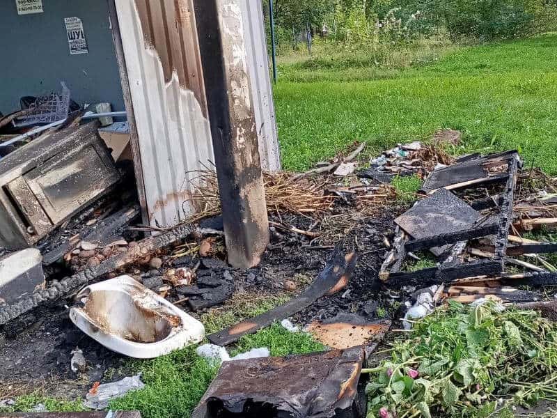 В Каменске-Уральском неизвестные подожгли мусорку