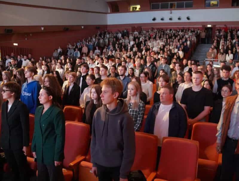 Будущие медики: более 4000 человек поступили в Свердловский областной медицинский колледж